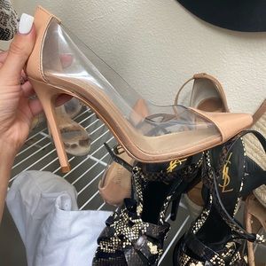 Schulz never worn heels